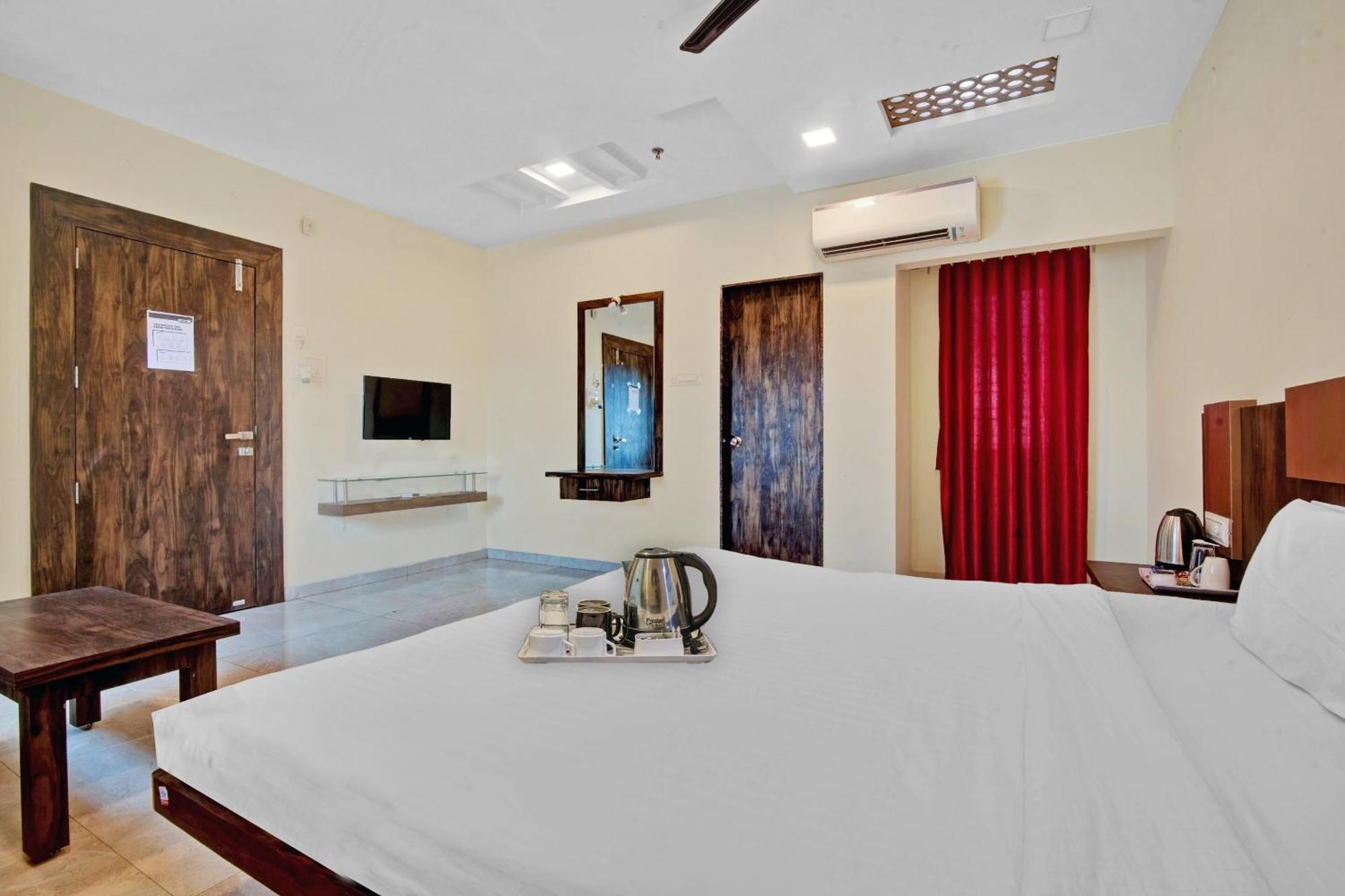 Townhouse 700 Hotel Krishna. Nagpur Esterno foto