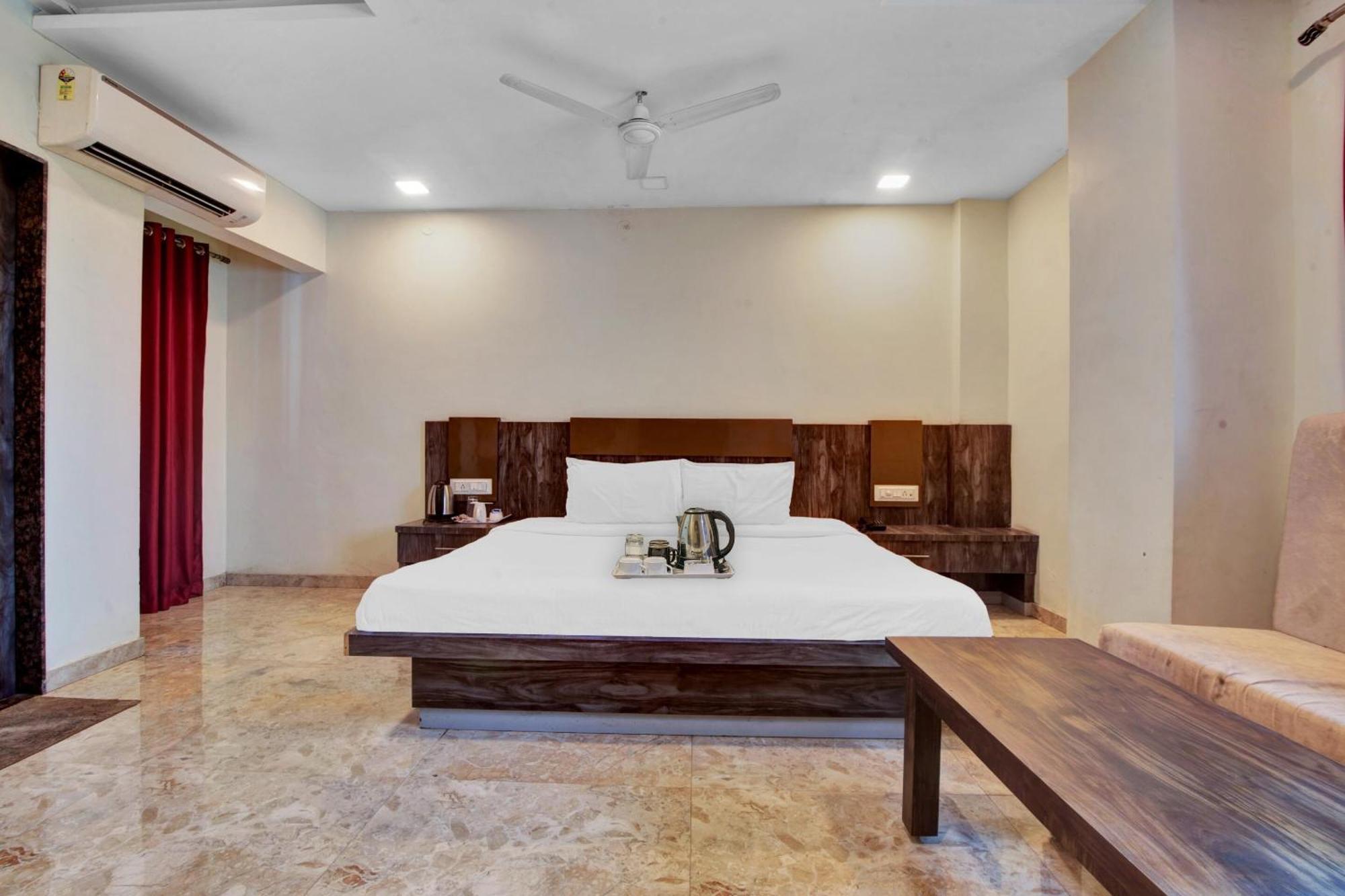 Townhouse 700 Hotel Krishna. Nagpur Esterno foto