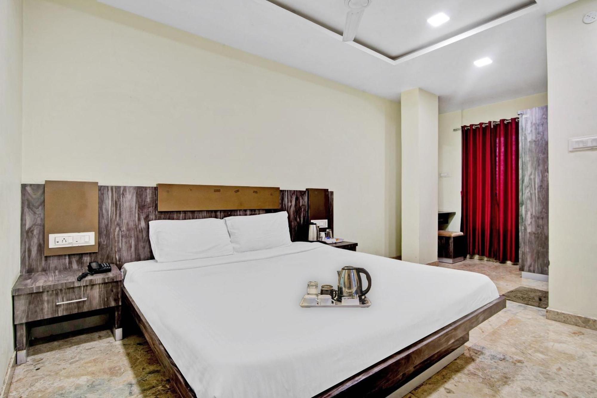 Townhouse 700 Hotel Krishna. Nagpur Esterno foto