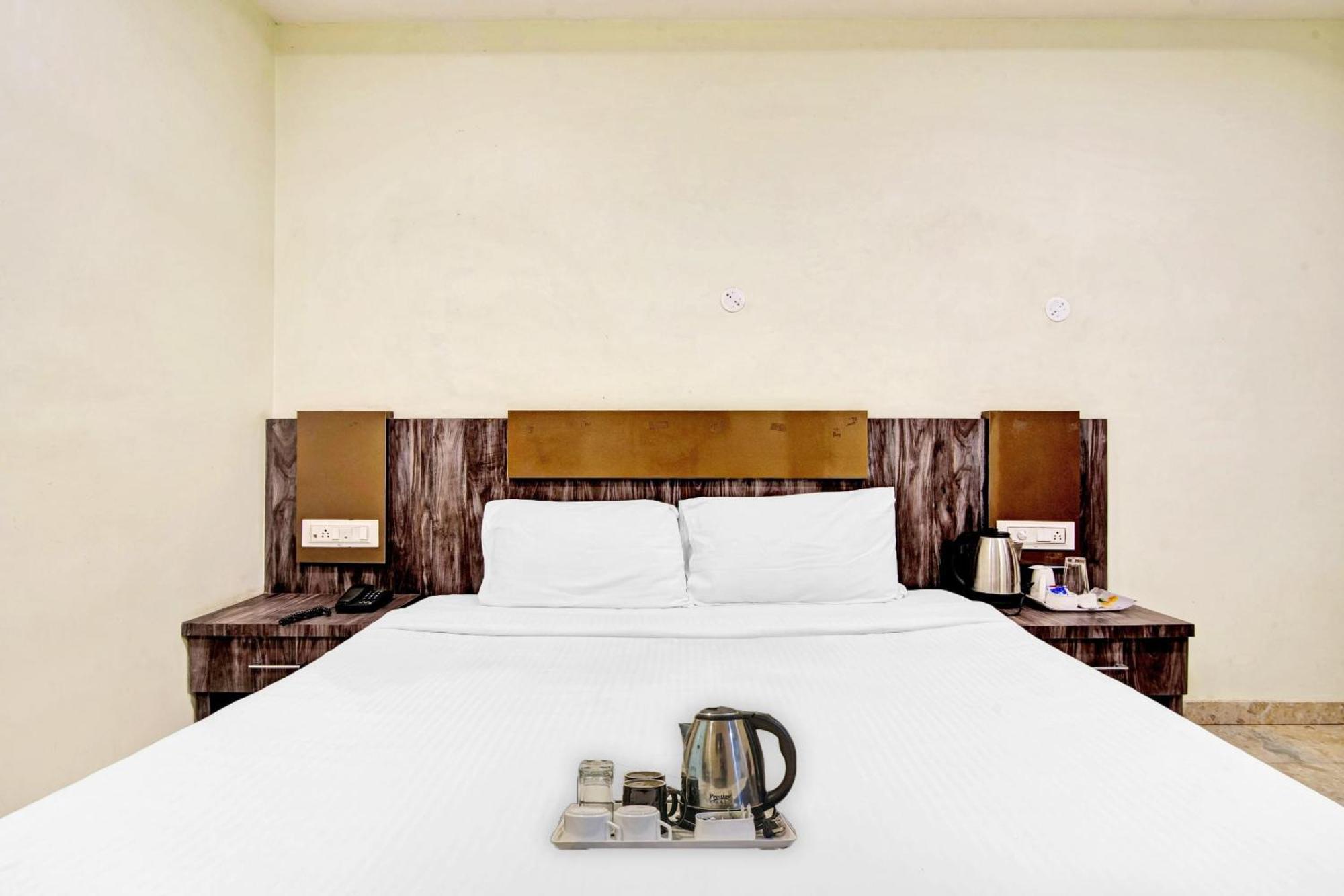 Townhouse 700 Hotel Krishna. Nagpur Esterno foto
