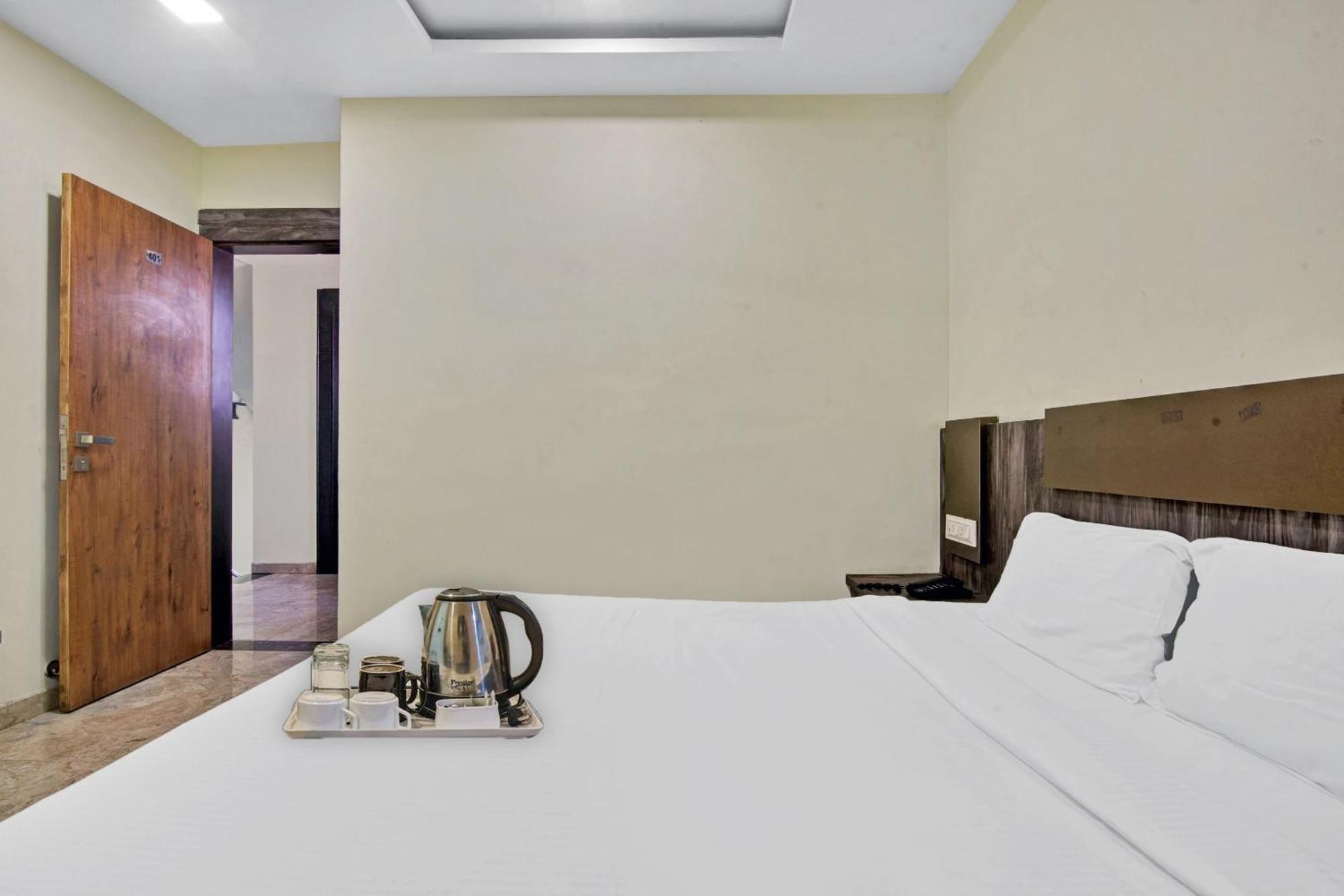 Townhouse 700 Hotel Krishna. Nagpur Esterno foto