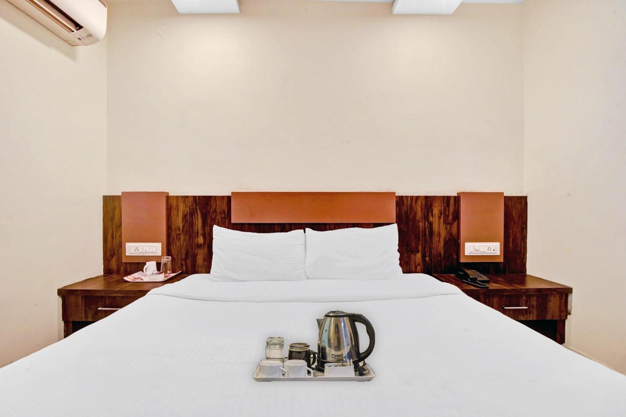 Townhouse 700 Hotel Krishna. Nagpur Esterno foto
